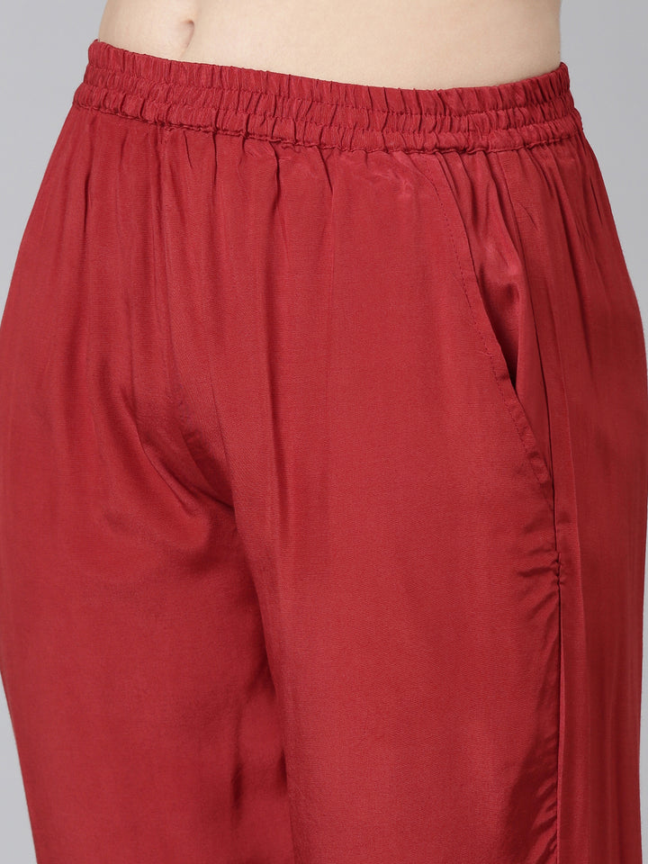 Neerus Maroon printed straight kurta set - detail view 3