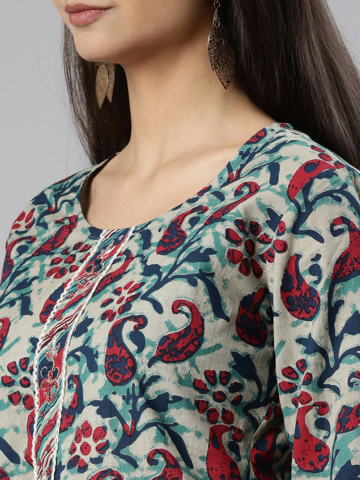 Neerus Multi printed paisley suit set - detail view 1