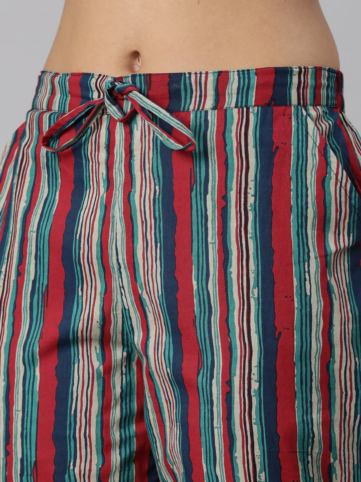Neerus Multi printed paisley suit set - detail view 3