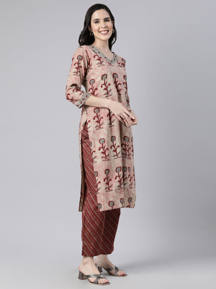 Neerus Maroon printed floral suit set straight kurta with trouser and dupatta - back view