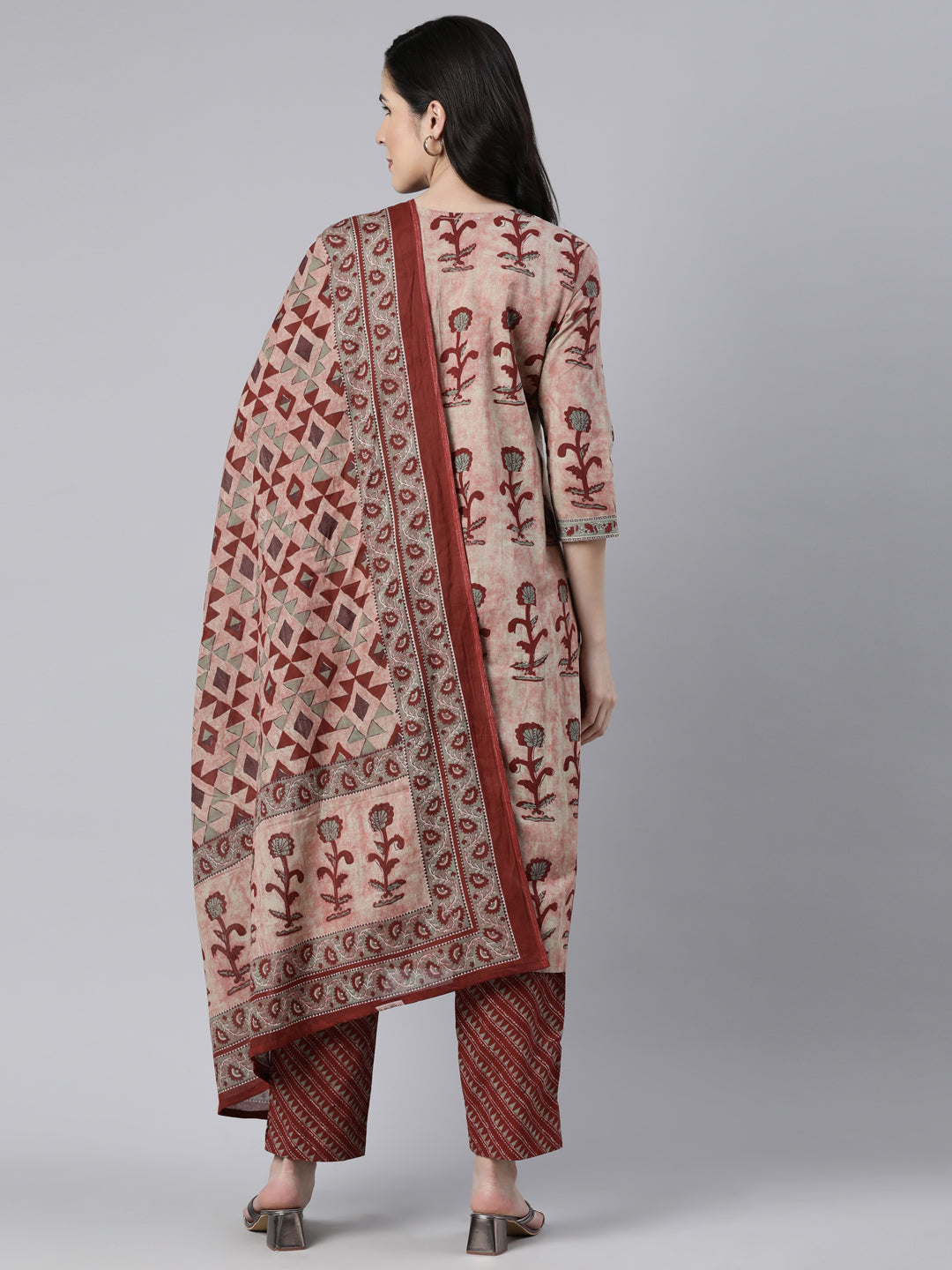 Neerus Maroon printed floral suit set straight kurta with trouser and dupatta - side view