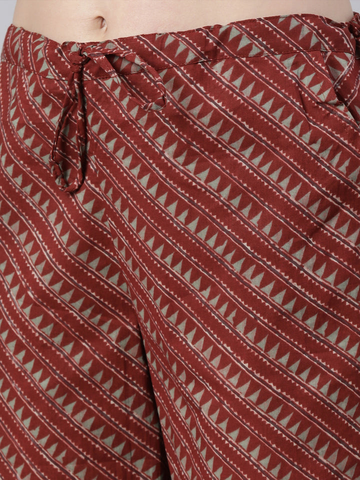 Neerus Maroon printed floral suit set straight kurta with trouser and dupatta - detail view 3