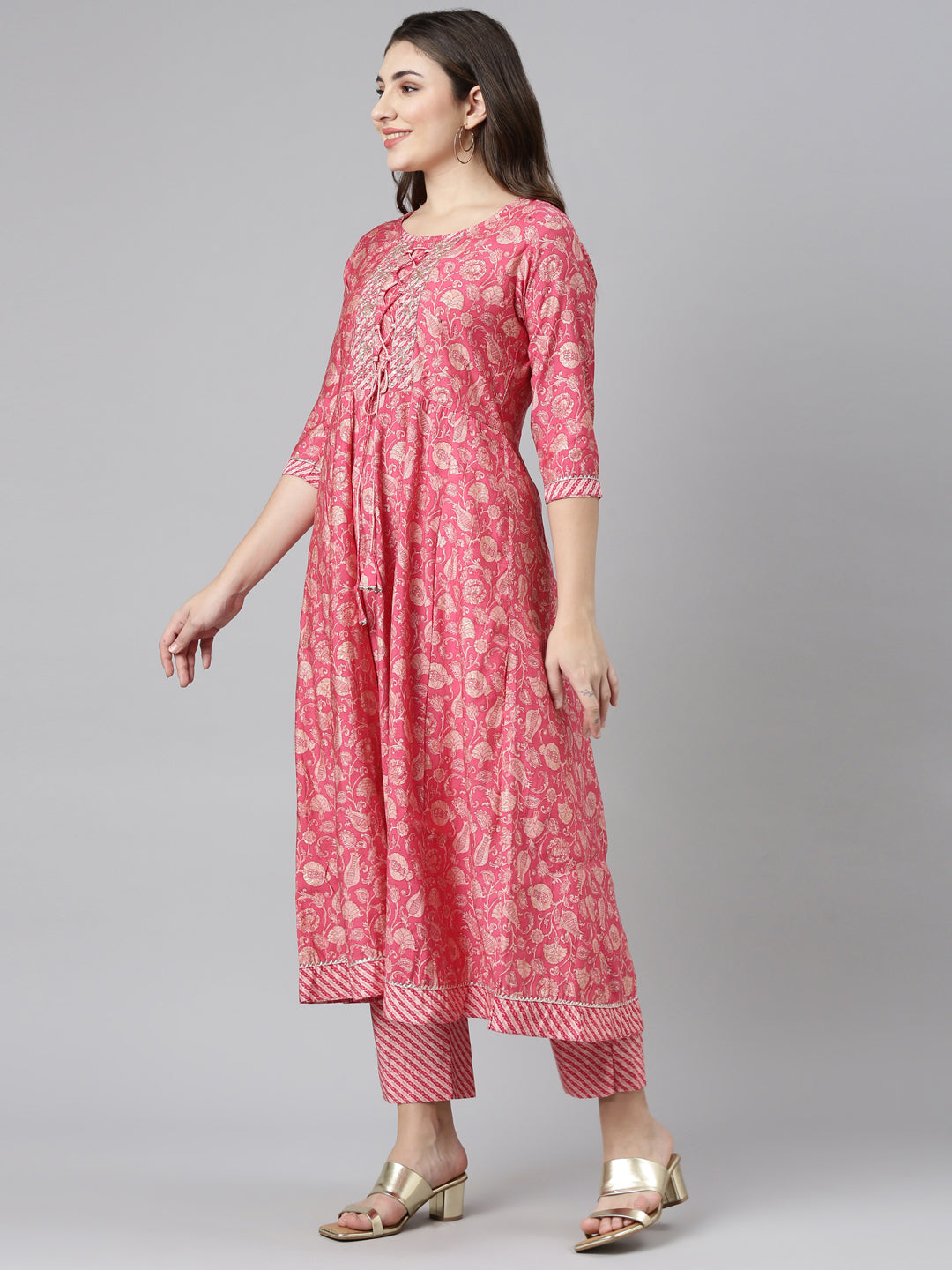 Neerus Pink printed straight kurta set with dupatta - back view