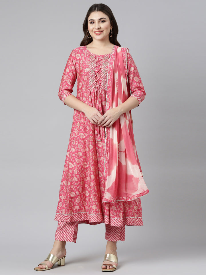 Neerus Pink printed straight kurta set with dupatta - detail view 2