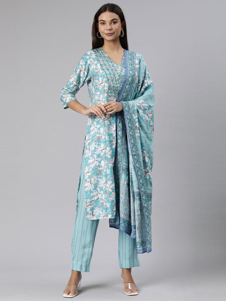 Neerus Green rayon printed suit set - front view