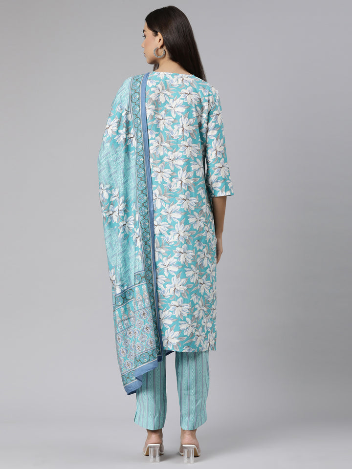 Neerus Green rayon printed suit set - side view