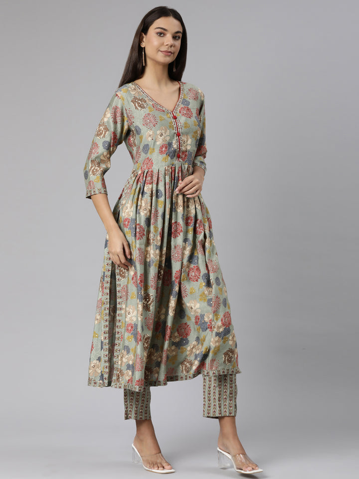 Neerus Regular Straight Floral Kurta And Trousers With Dupatta