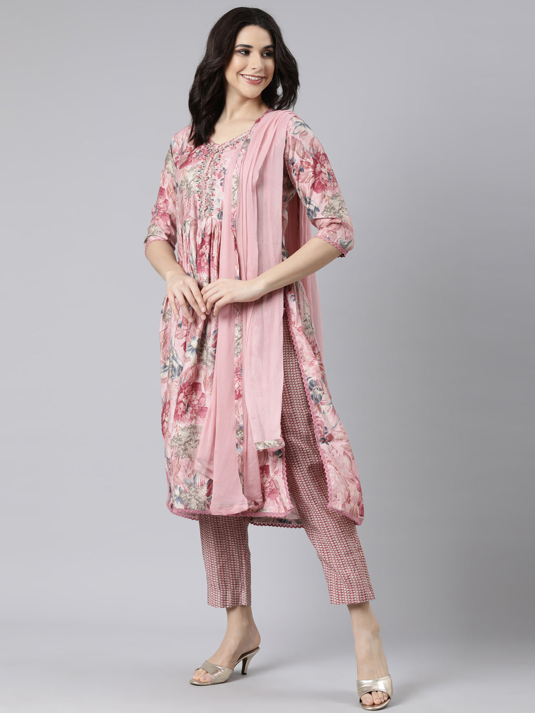 Neerus Pink floral printed straight suit set - detail view 1