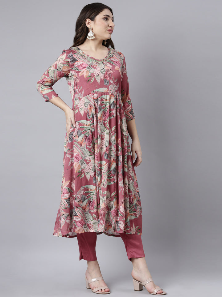 Neerus Pink printed floral suit set - back view