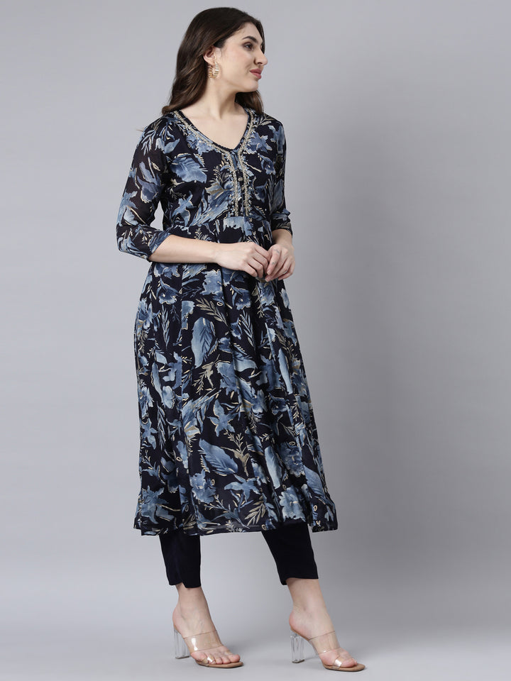Neerus Blue printed floral suit set - back view