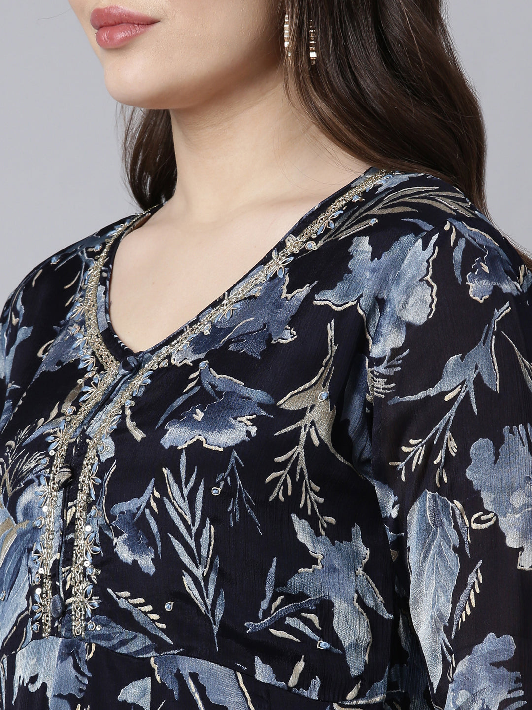 Neerus Blue printed floral suit set - detail view 1