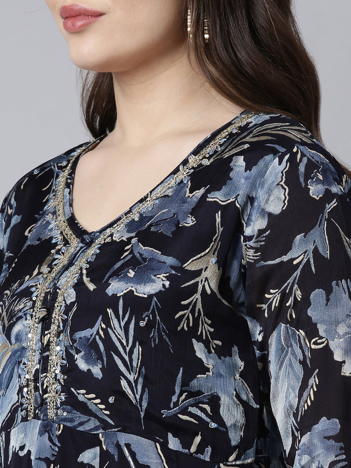 Neerus Blue printed floral suit set - detail view 1