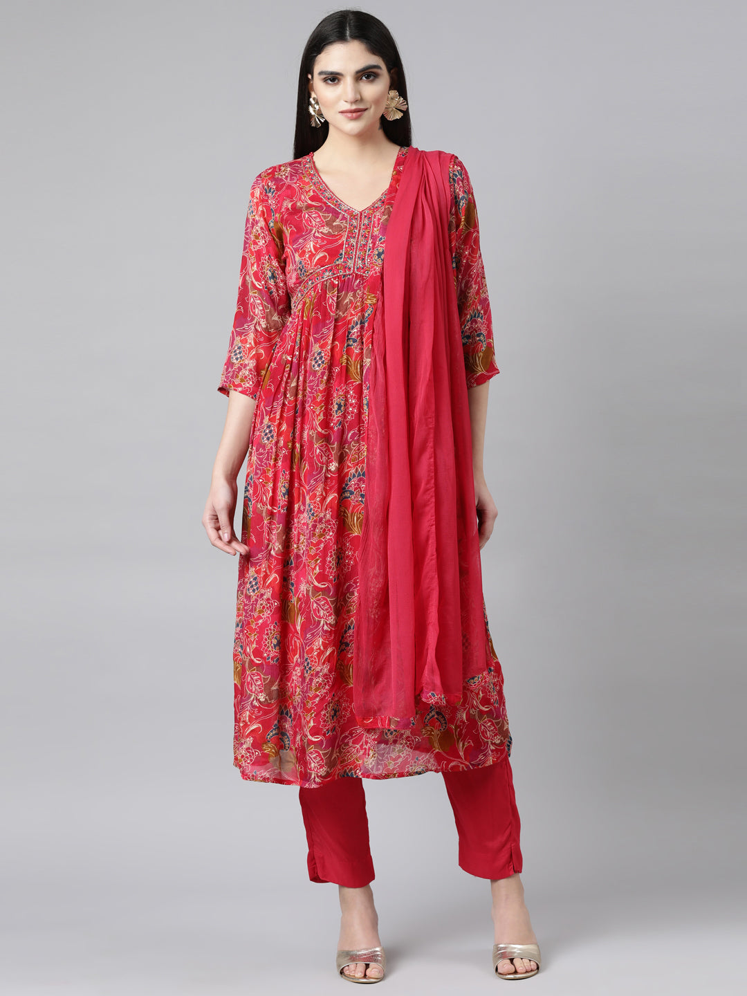 Neerus Pink floral printed straight suit set - detail view 2
