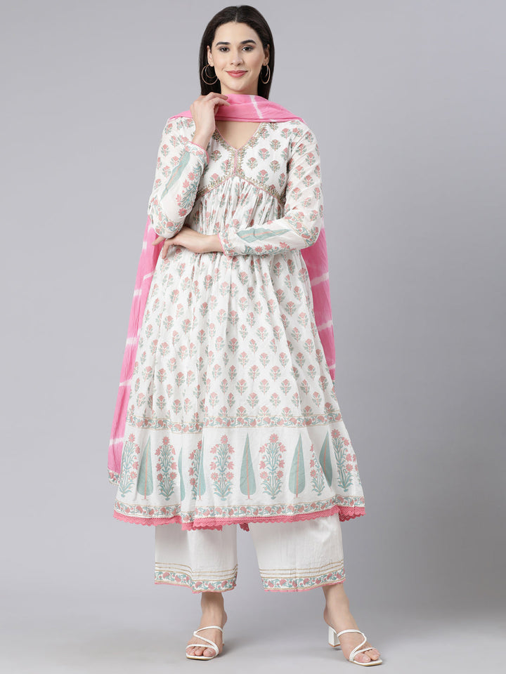 Neerus Pink printed panelled suit set - front view
