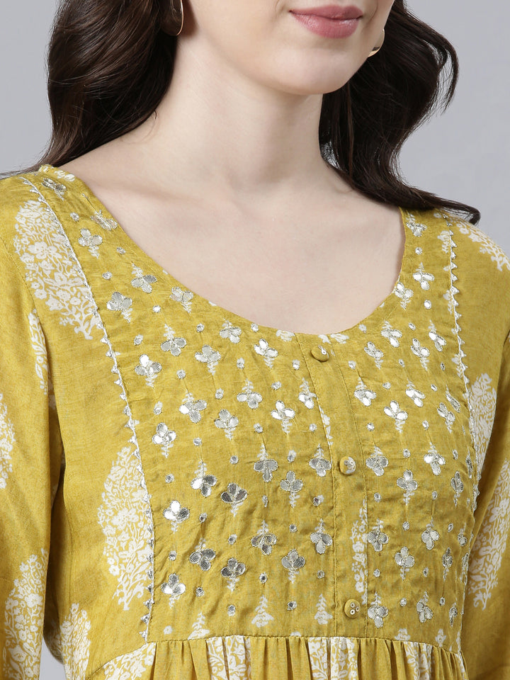 Neerus Green Pleated Straight Printed Kurta And Trousers