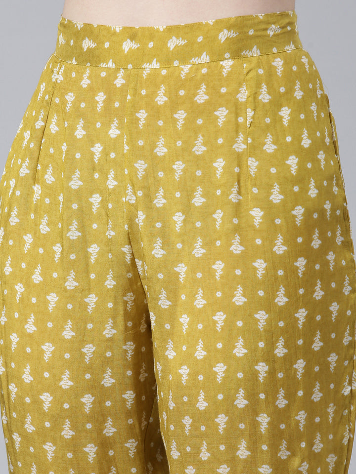 Neerus Green Pleated Straight Printed Kurta And Trousers