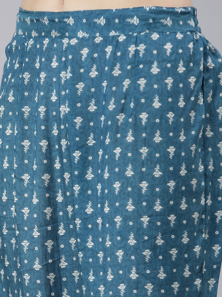 Neerus Green Pleated Straight Printed Kurta And Trousers