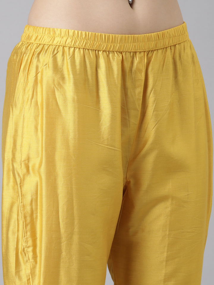 Neerus Yellow printed chevron kurta set with dupatta - detail view 3