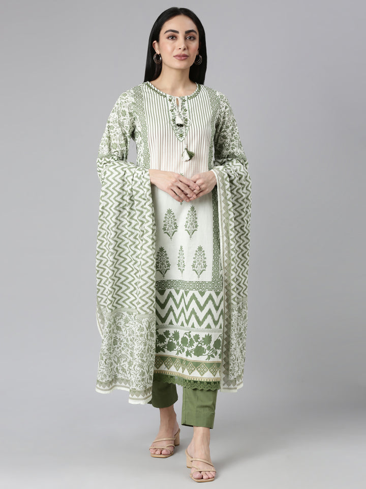 Neerus Green Regular Straight Printed Kurta and Trousers With Dupatta
