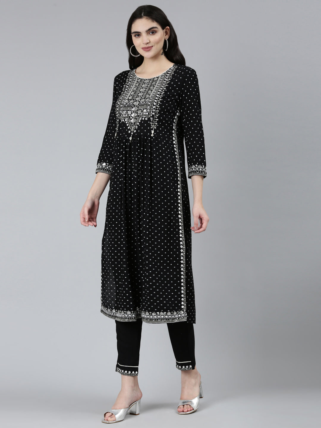 Neerus Black Regular Straight Floral Kurta Sets And Trousers
