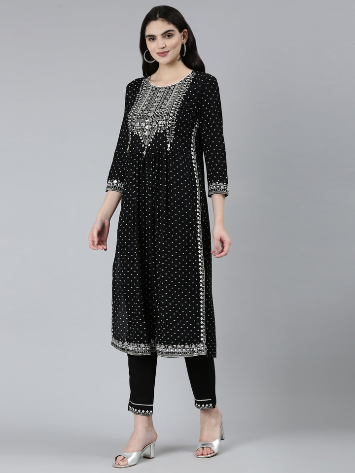 Neerus Black Regular Straight Floral Kurta Sets And Trousers