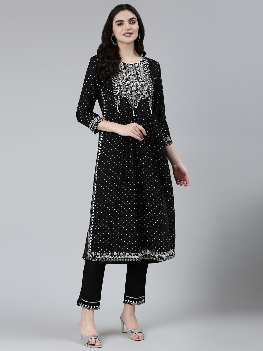 Neerus Black Regular Straight Floral Kurta Sets And Trousers