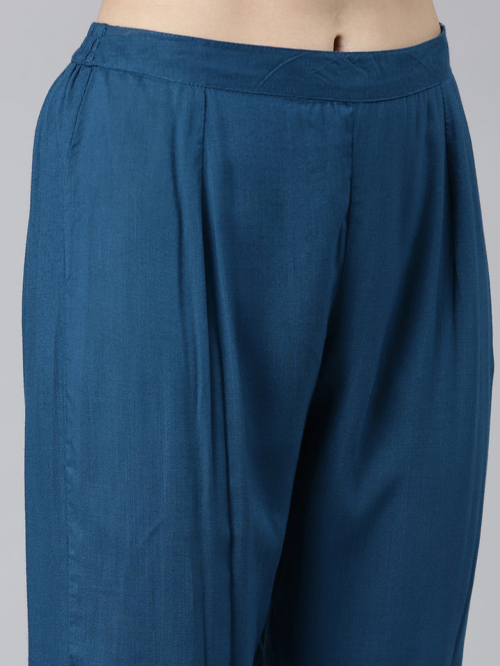 Neerus Blue printed floral kurta set with trouser - detail view 3