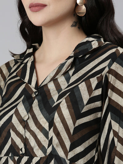 Neeru's Grey Regular Straight Chevron Kurta Sets And Trousers