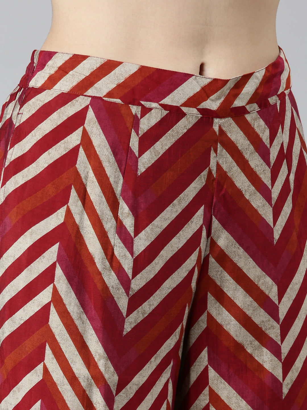 Neerus Maroon Regular Straight Chevron Kurta Sets And Trousers