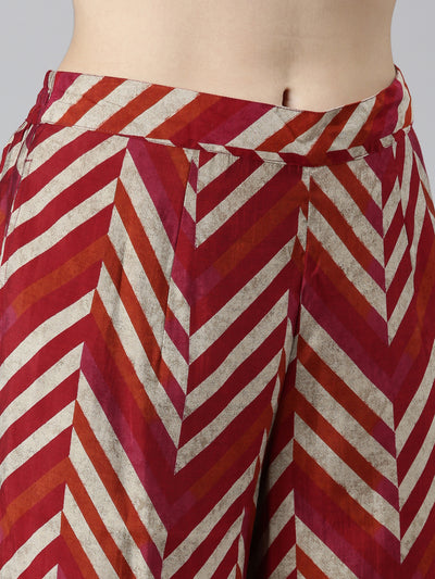 Neerus Maroon Regular Straight Chevron Kurta Sets And Trousers