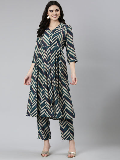 Neeru's Green Regular Straight Chevron Kurta Sets And Trousers