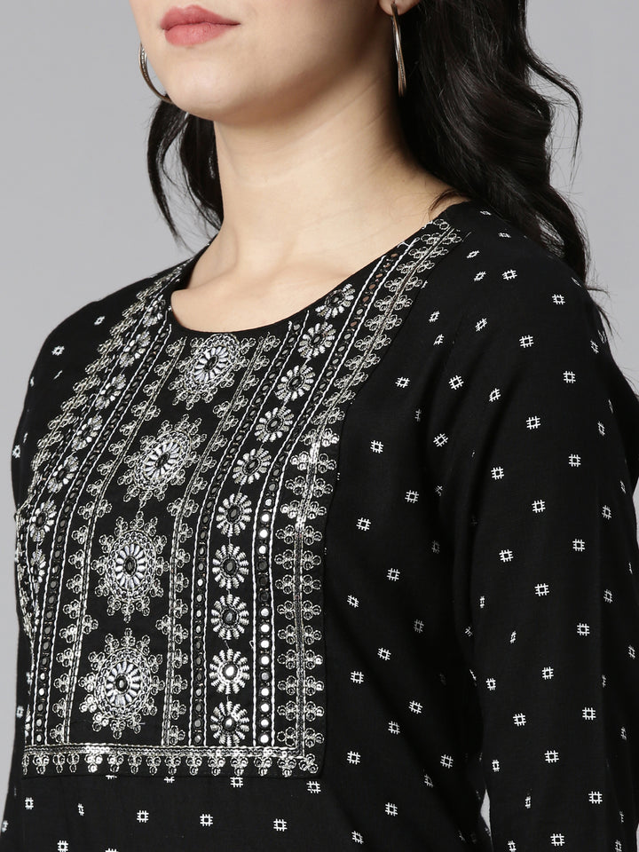 Neerus Black printed straight kurta set with trousers - detail view 1