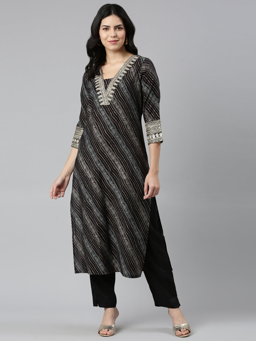 Neeru's Black Regular Straight Printed Kurta And Trousers