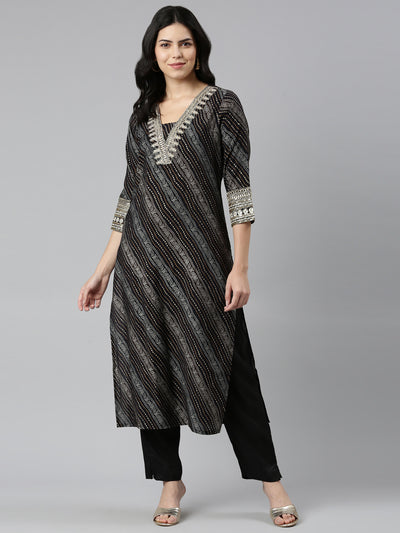 Neerus Black Regular Straight Printed Kurta And Trousers
