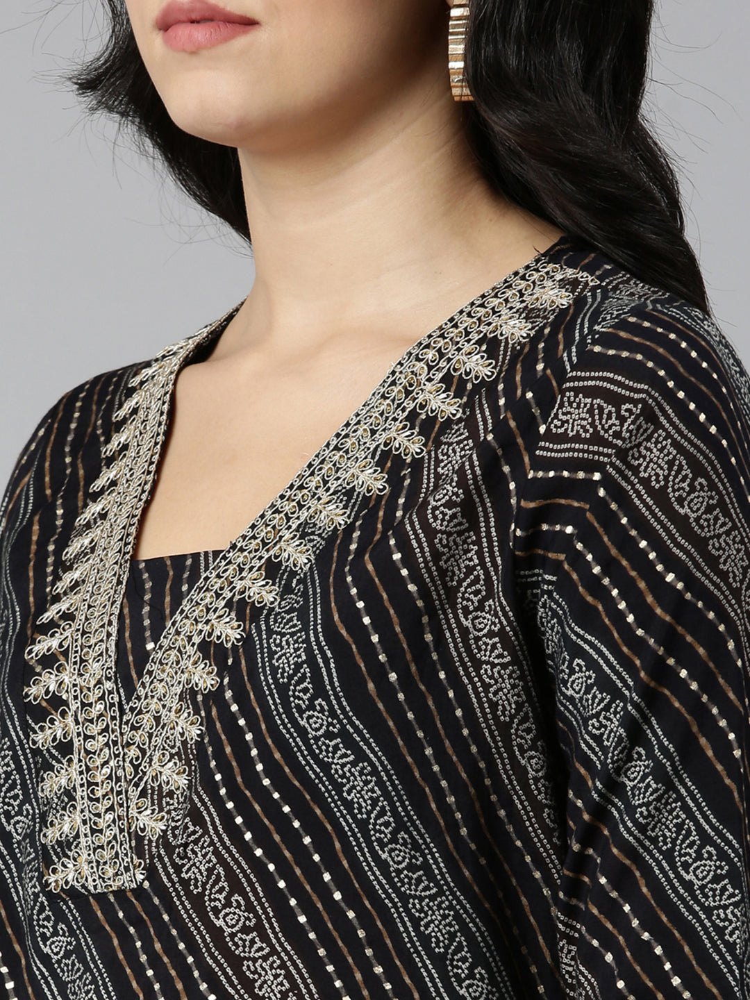 Neerus Black Regular Straight Printed Kurta And Trousers