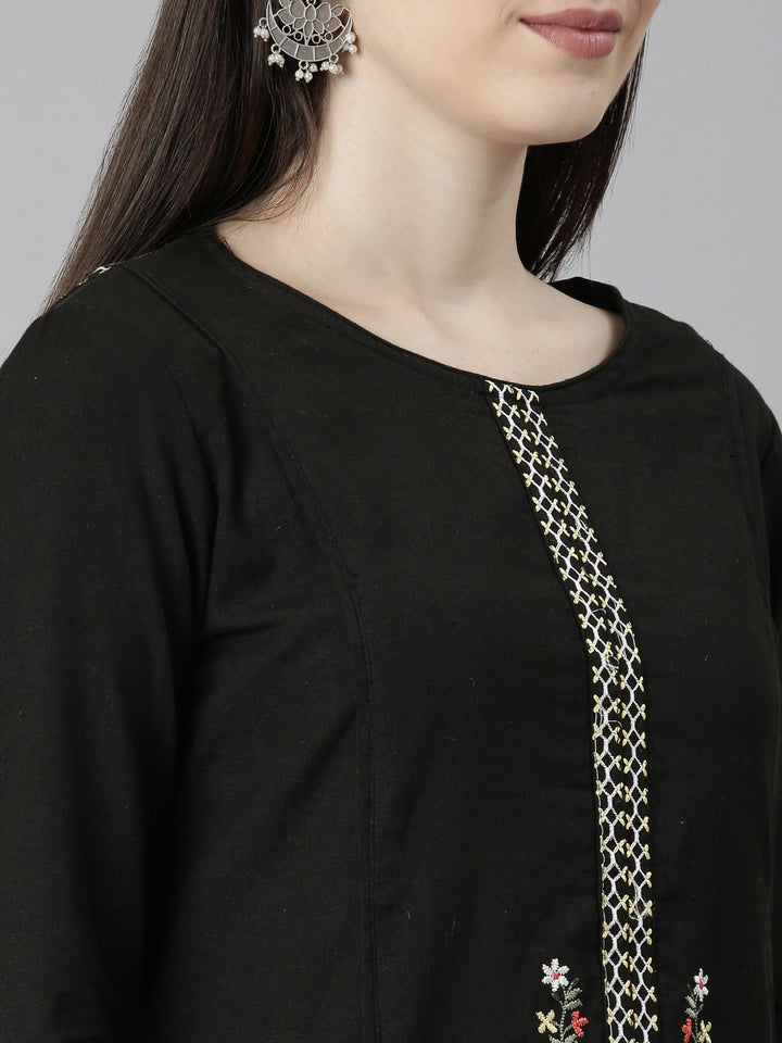 Neerus Black solid straight kurta set with trouser - detail view 2