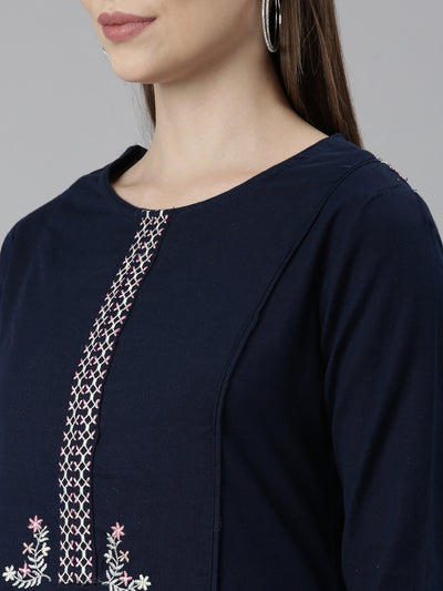 Neeru's Navy Blue Regular Straight Solid Kurta And Trousers