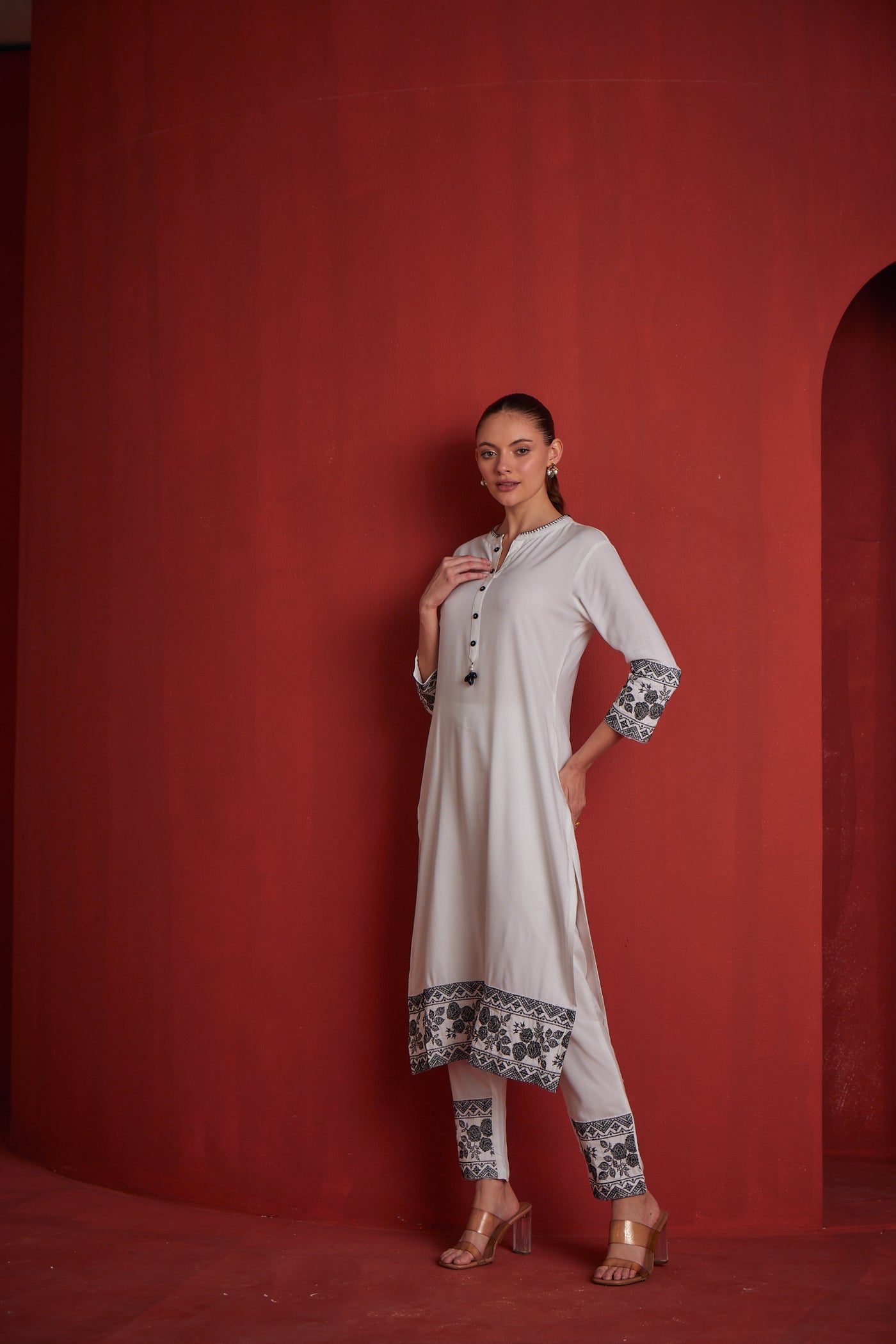 Neerus White Regular Straight Solid Kurta Sets And Trousers
