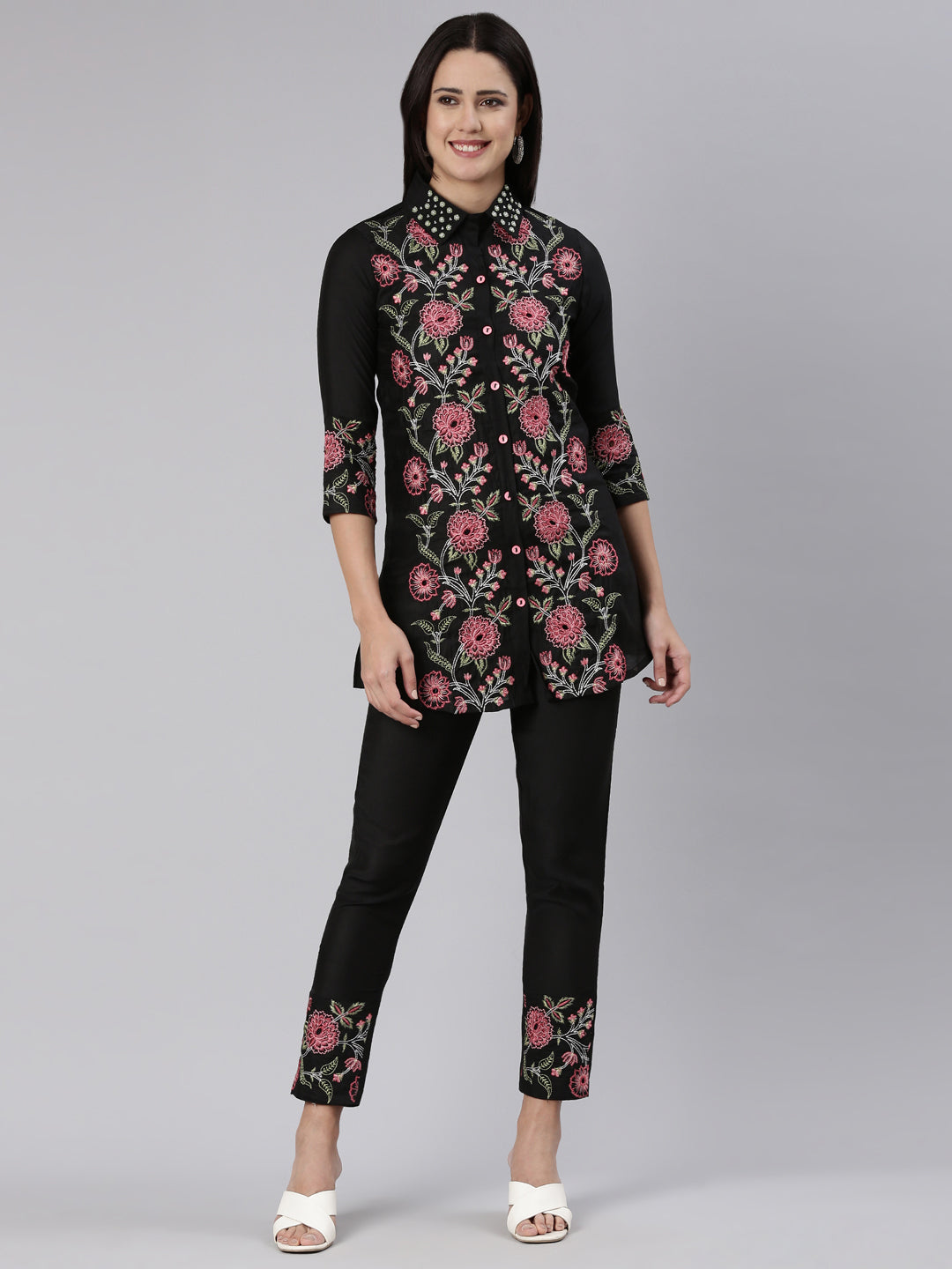 Neerus Black Regular Straight Embroidered Kurta And Trousers