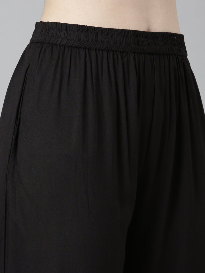 Neerus Black Regular Straight Solid Top And Trousers