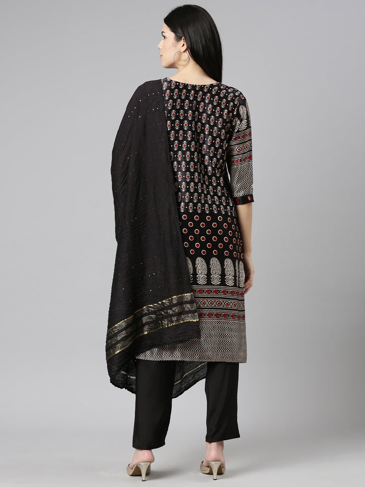 Neerus Black printed straight kurta set with dupatta - side view