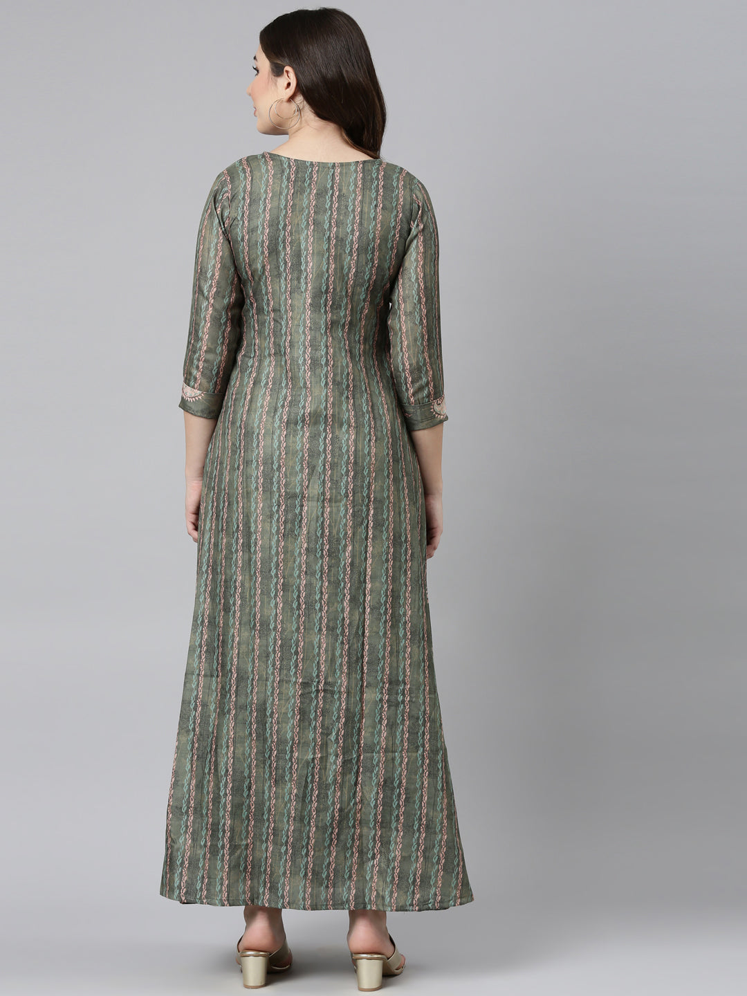 Neerus Green Flared Casual Printed Dress