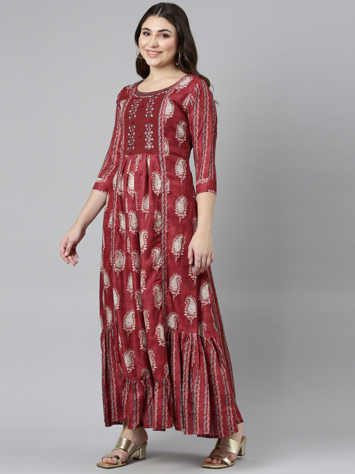 Neerus Maroon Flared Casual Printed Dress