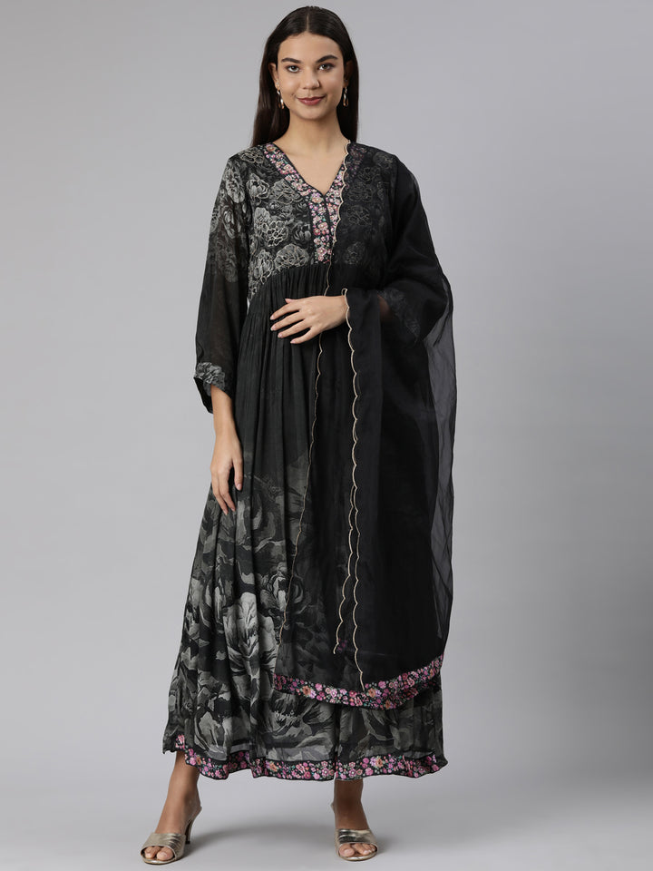 Neerus Grey printed floral suit set straight kurta with trouser and dupatta - front view