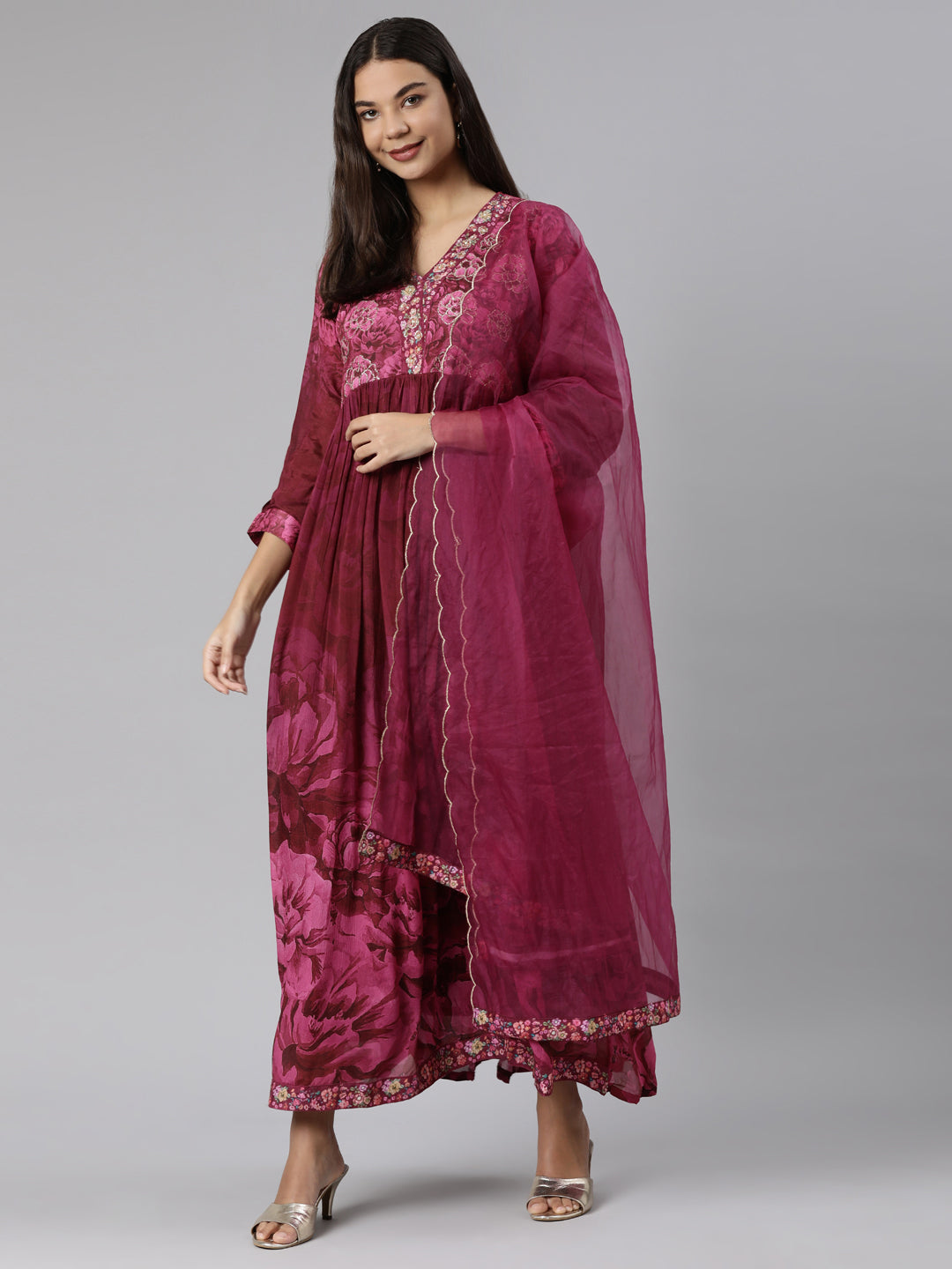 Neerus Pink printed floral straight suit set - detail view 2