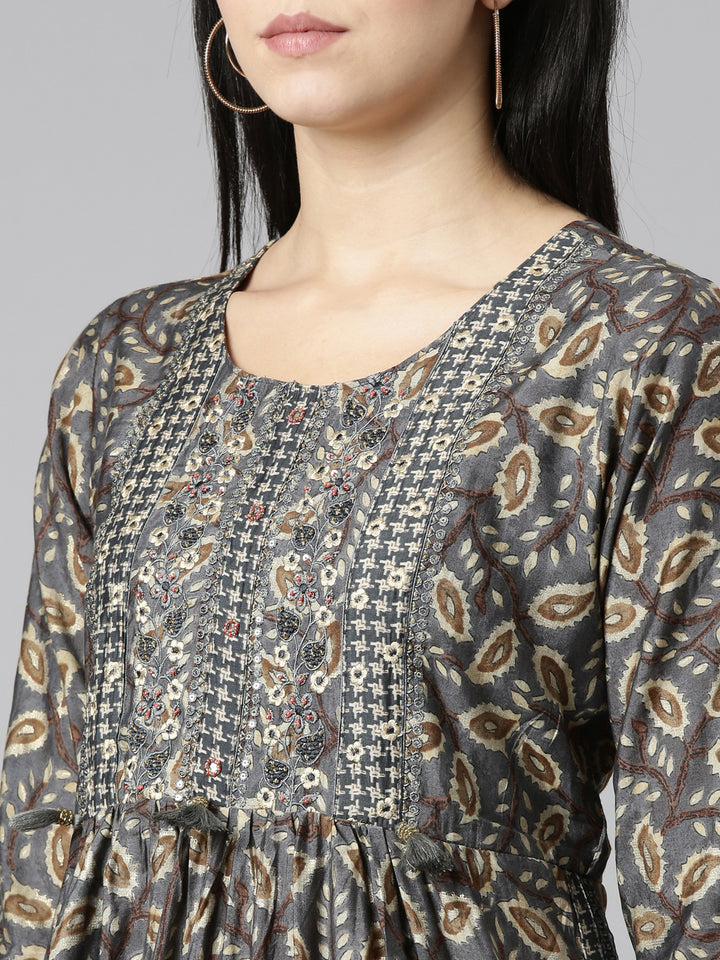 Neerus Grey printed straight kurta set with dupatta - detail view 1