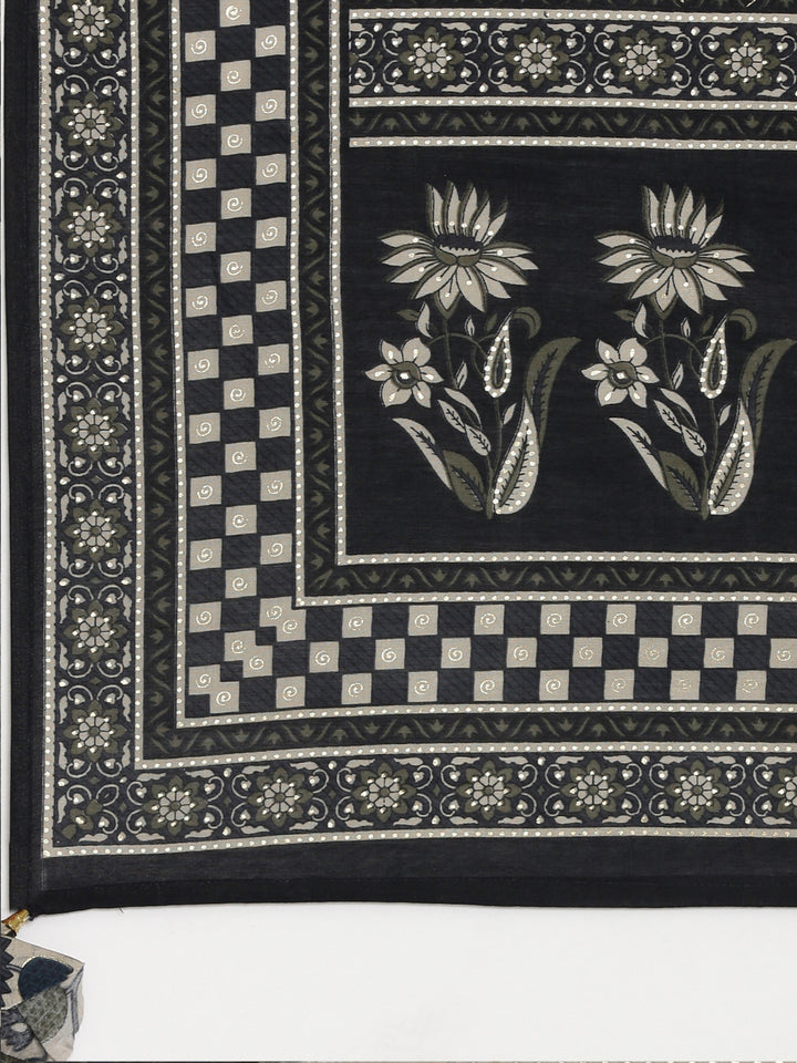 Neerus Grey printed straight kurta set with trousers and dupatta - detail view 4