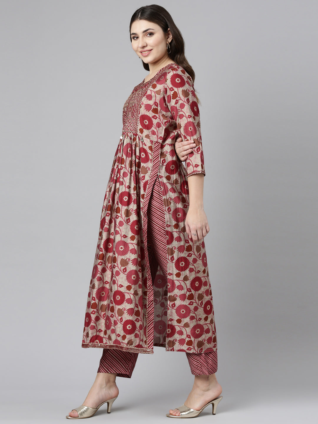 Neerus Maroon printed straight suit set - back view