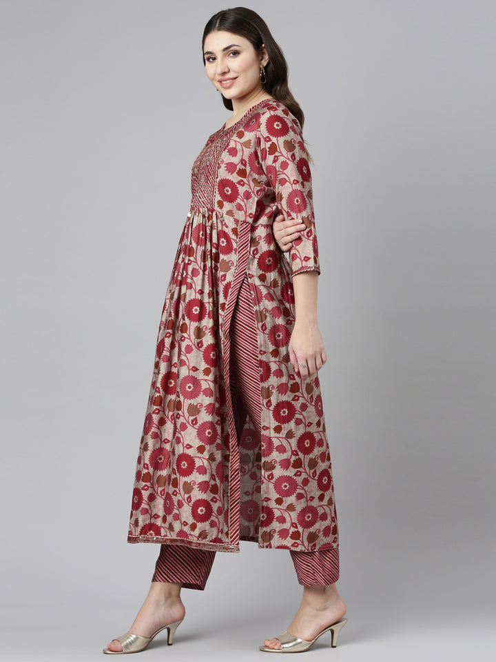Neerus Maroon printed straight suit set - back view