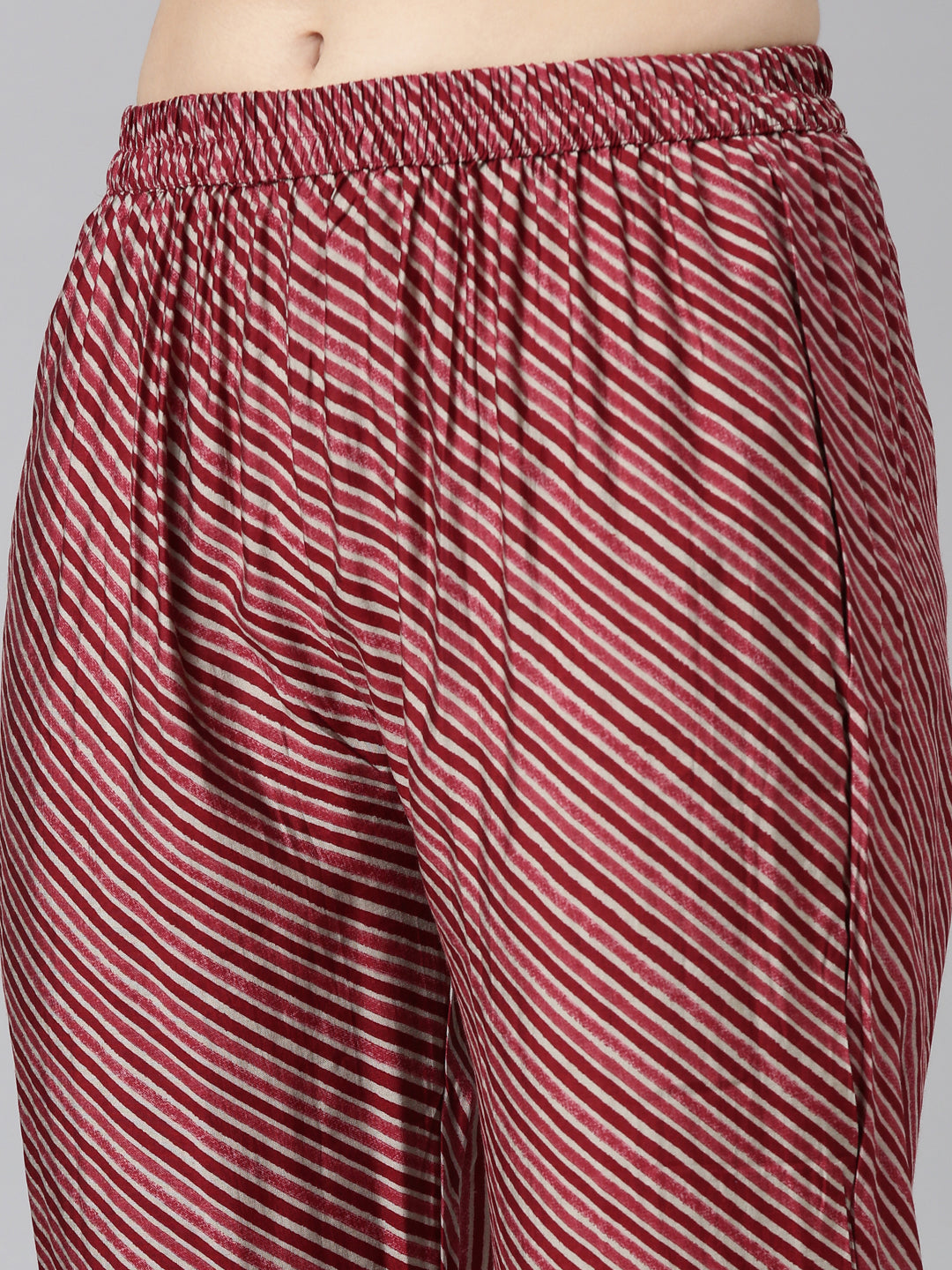 Neerus Maroon printed straight suit set - detail view 3